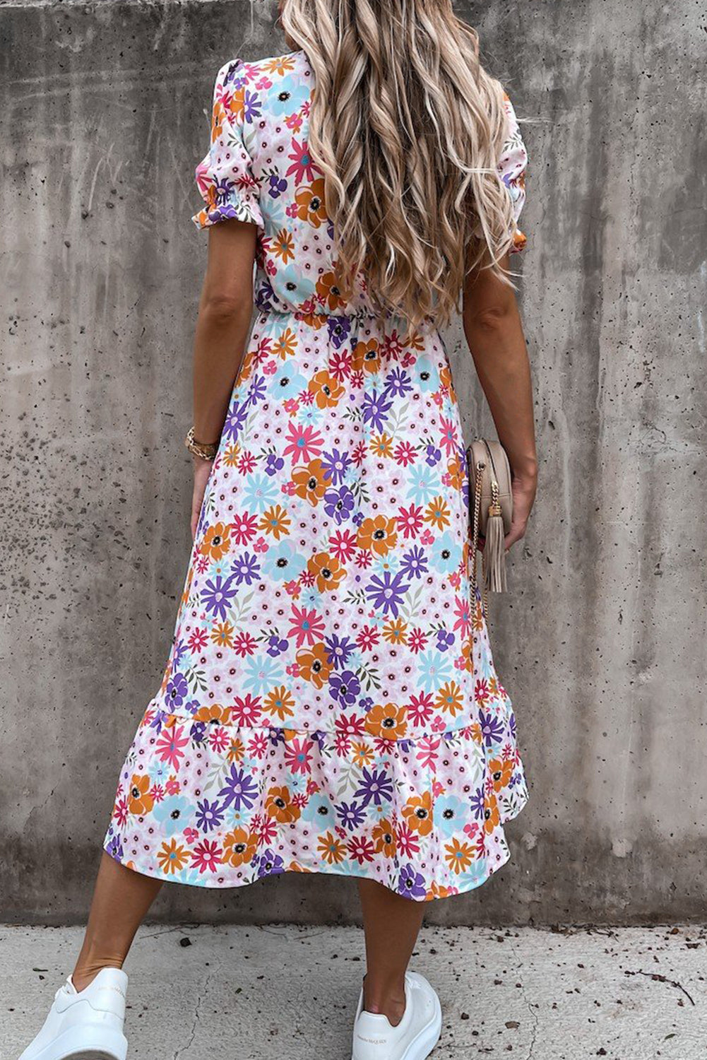 Georgia - Bata larga de flores con escote en V