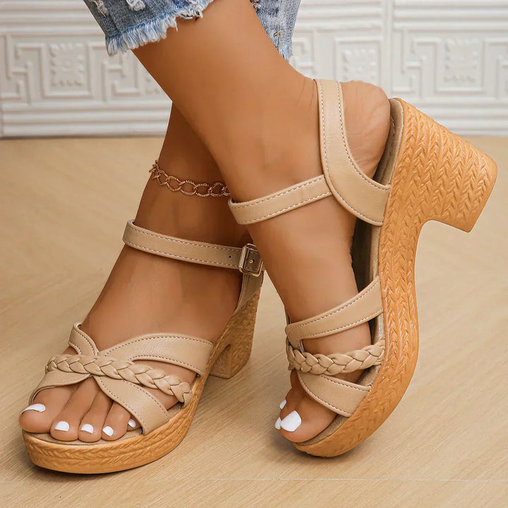 LINA | Sandalias con tacón entrelazado