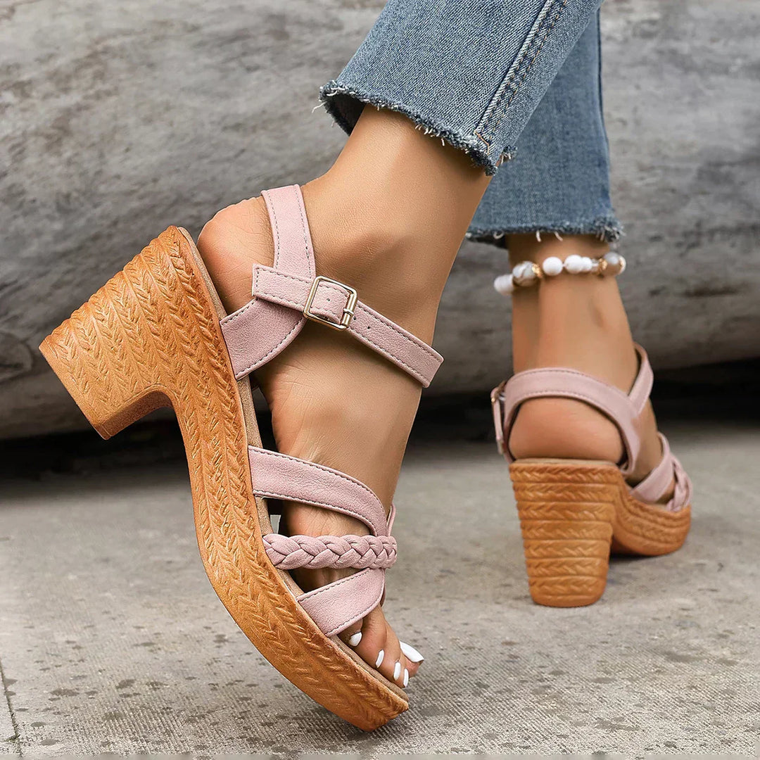 LINA | Sandalias con tacón entrelazado