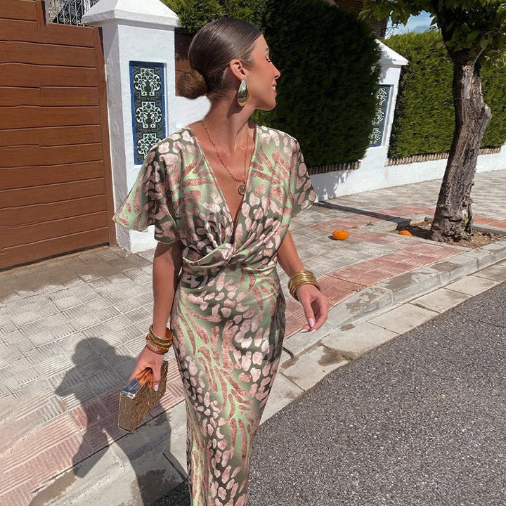 Ariella | Bata de Seda Elegante