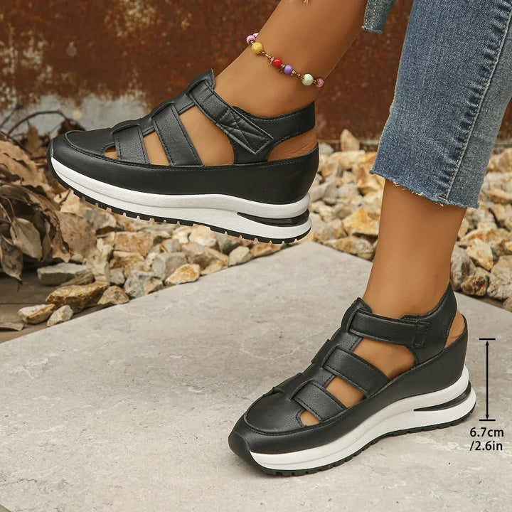 Valeria | Sandalias deportivas con plataforma y tiras cruzadas