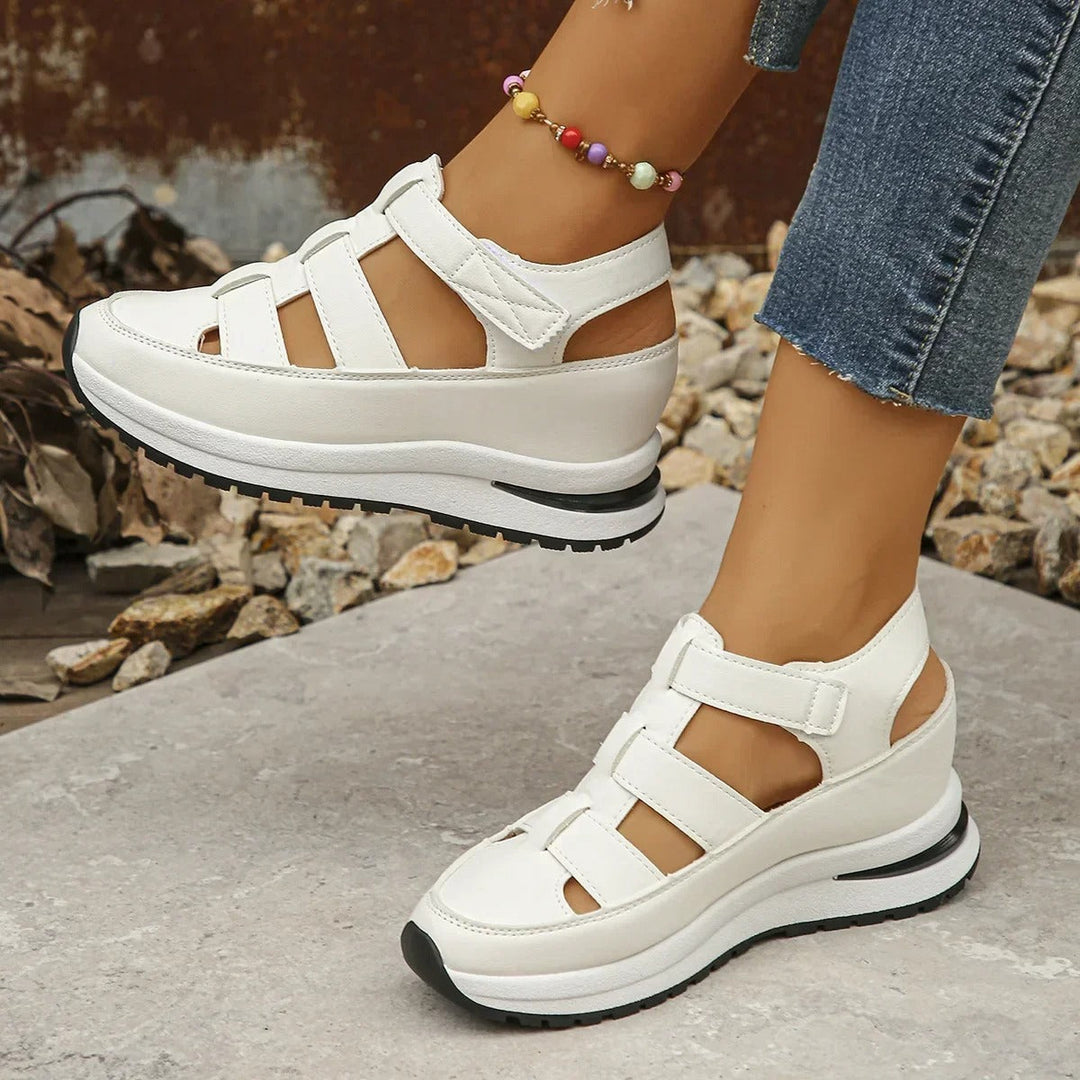 Valeria | Sandalias deportivas con plataforma y tiras cruzadas